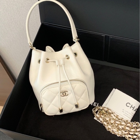 Chanel香奈兒25B白金荔枝皮mini抽繩小水桶包鏈條包 26年5月購入尺寸15*12.5*7.5cm