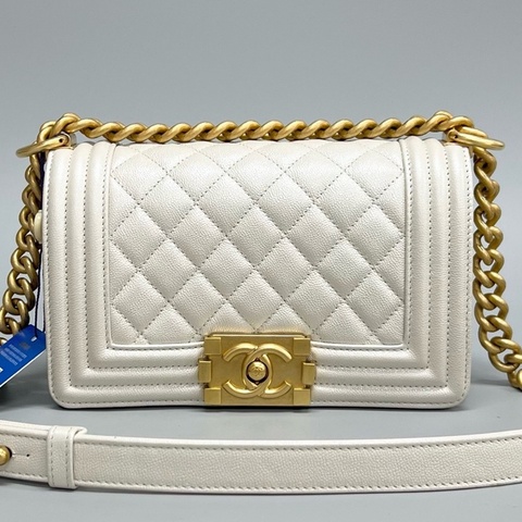 CHANEL 香奈兒  芯片款白色金扣Leboy小號鏈條包 尺寸：20.5×8.5×12