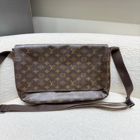 Louis Vuitton路易威登中古男士斜挎包