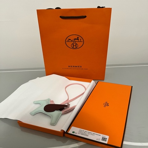 HERMÈS 愛馬仕《全新》Rodeo PM 小馬吊飾 薄荷綠×嫩粉×深棕 全配