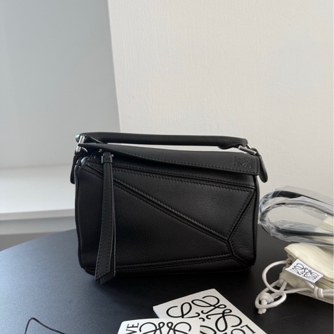 Loewe羅意威幾何包puzzle mini 黑色