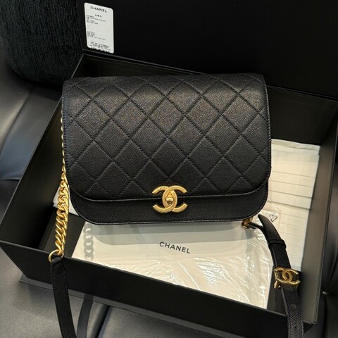 閒置♥️Chanel 黑金荔枝牛馬鞍郵差包