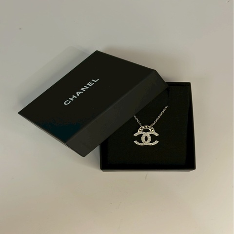 CHANEL｜字母水鑽項鍊