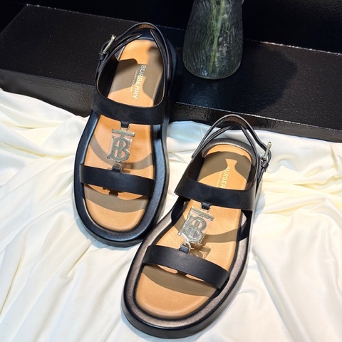 99新Burberry/博柏利 黑金徽標涼鞋 38碼
