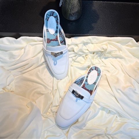 Hermes/愛馬仕 Kelly鎖扣純白穆勒半拖 38碼 99新 已貼底