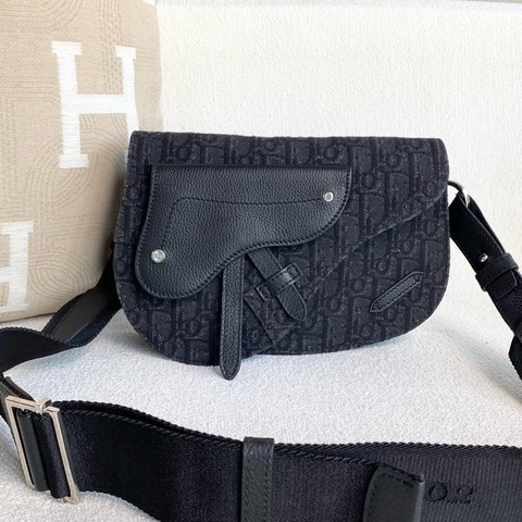 Dior迪奧老花刺繡Saddle Oblique馬鞍包 銀扣 帆布拼皮 尺寸24*16*4 附件：無