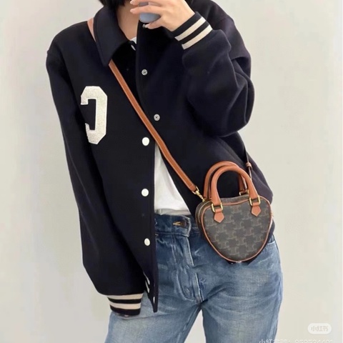 Celine 老花愛心斜背包