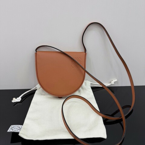 閒置♥️Loewe焦糖色 mini heel bag小包包