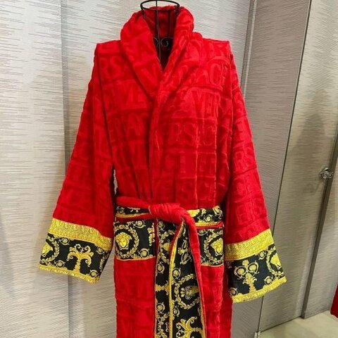 💎Han's house精品服飾💎VERSACE 凡賽斯 女神頭 頂級黑牌 圖案帶浴袍 紅色