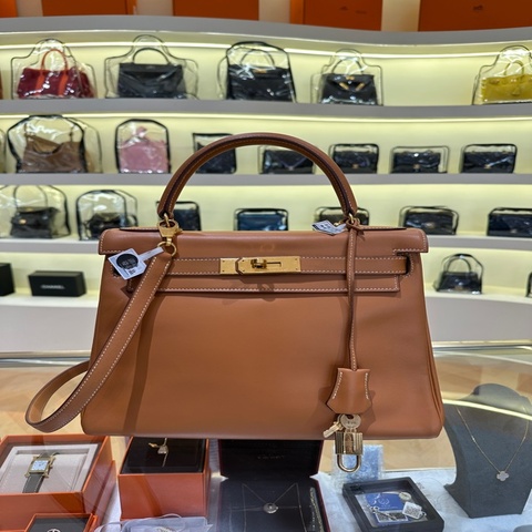 Hermes愛馬仕 kelly28 金棕內縫 圈X刻