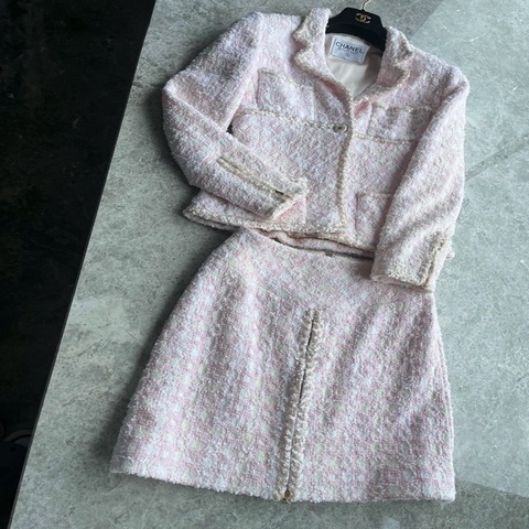 Chanel 95p粉色亮片人鱼套装