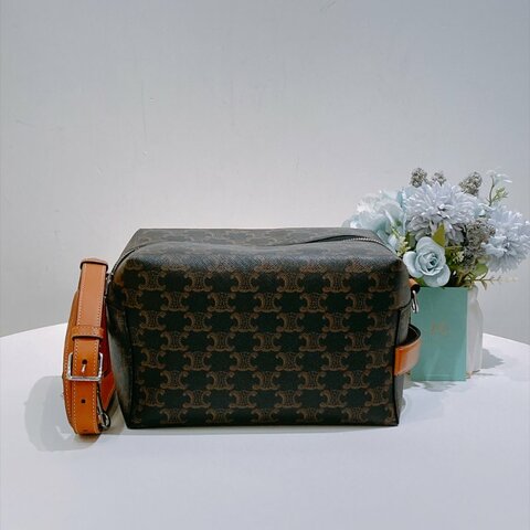 TW4988 Celine 塞琳 凱旋門logo 化妝包 長盒子 飯盒包 Take Away Bag In Triomphe Canvas And Calfskin