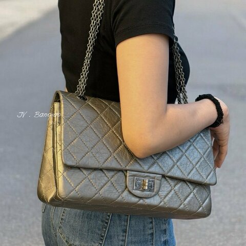 JS1575-Chanel 2.55金屬銀揉製牛皮復古銀扣超大口蓋包A37590