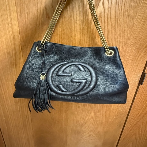 GUCCI-disco SOHO黑色荔枝牛皮雙G銀鏈肩背包