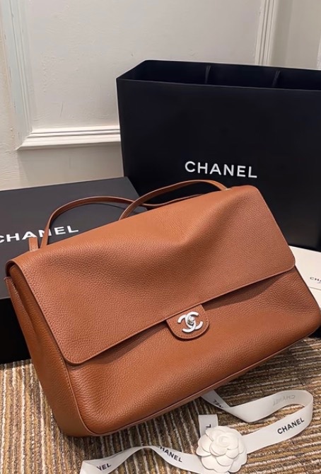 Chanel香奈兒26B超大機場包38.5最新卡其色銀扣