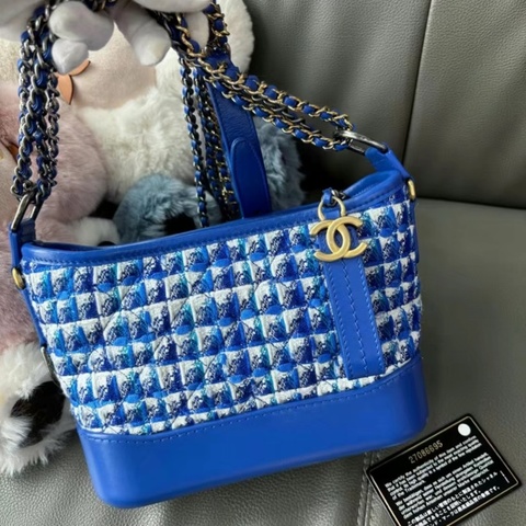 Chanel • 經典Gabrielle 藍白格紋毛呢流浪包 小號 🈶保卡