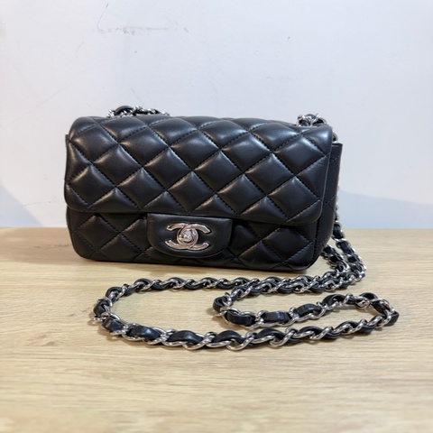 CHANEL✨經典翻蓋鏈條包 方胖子 黑銀 28開 有購證