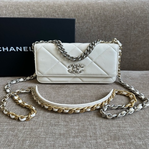 Chanel香奈兒 19bag woc 白色銀扣芯片款