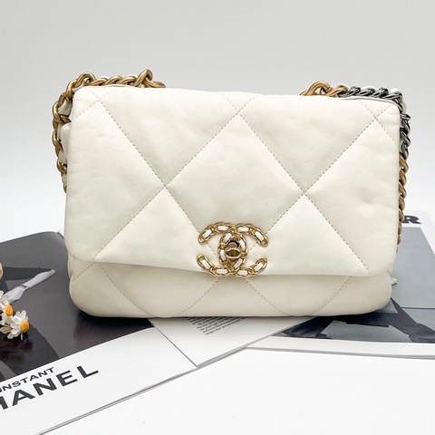 香奈兒  Chanel 19 Bag 白色 羊皮 小號 芯片款