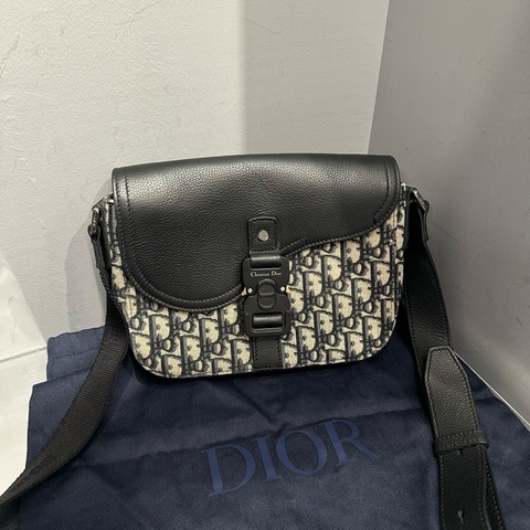 Dior Saddle 馬鞍郵差包 小號｜Classic Trend CT精品｜台北東區實體