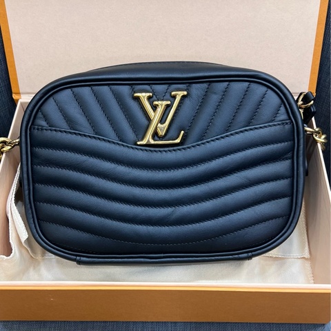 Louis Vuitton New Wave 牛皮相機包