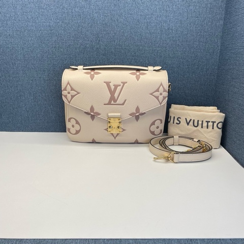 Louis Vuitton路易威登 全皮郵差單肩斜挎包98新