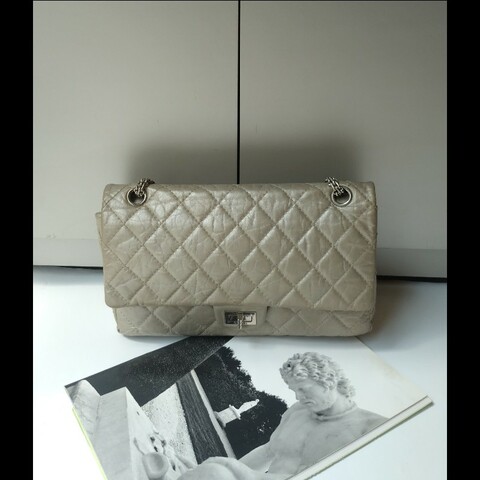 Chanel 銀鍊淡金皮革方釦2.55口蓋包 28