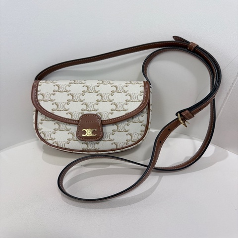 CELINE✨Triomphe Canvas Besace 夏日凱旋門印花馬鞍包盾牌包斜背包小包