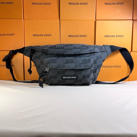 ‼️限時驚喜 即將下架 Balenciaga 巴黎世家 新款 黑🈵版老花 帆布 雙B 胸包 腰包