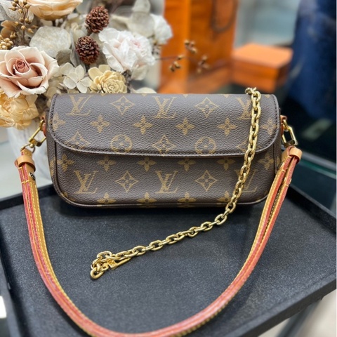 Louis Vuitton Wallet on chain Ivy 鏈條腋下包