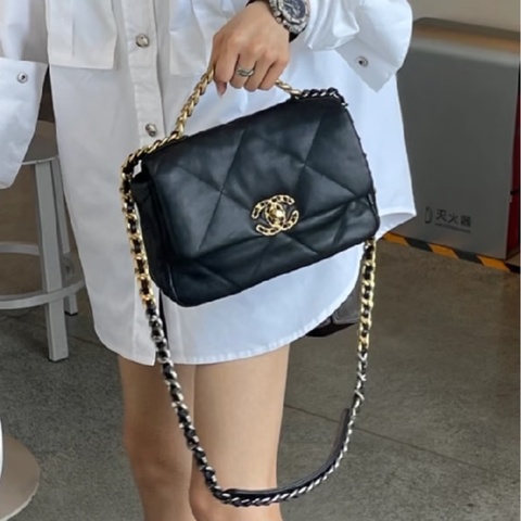 CHANEL香奈兒19bag小號黑金全皮菱格包🈶購證專櫃23萬