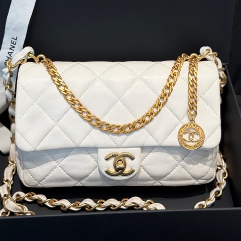 Chanel 香奈兒23S 金幣吊墜Cf小號 尺寸：23.5*15 芯片款