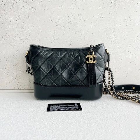 「JL精品代購」95新 Chanel香奈兒黑金牛皮流浪包小號