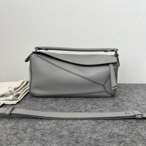 LOEWE/羅意威幾何包Puzzle灰色小號
