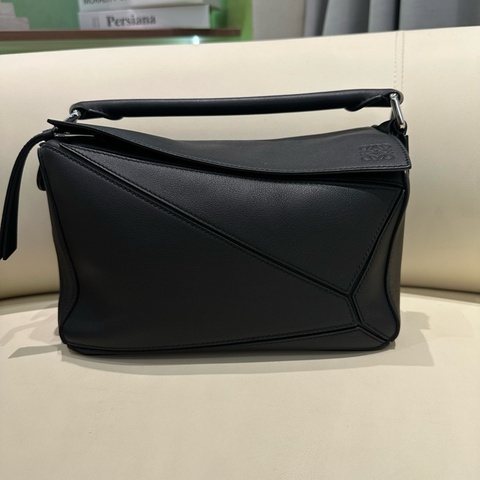 Loewe羅意威puzzle幾何黑色小牛皮單肩斜挎包 小號