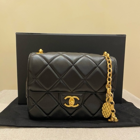 香奈兒/Chanel chanel 金幣方胖子mini 22a 斜挎包 黑色 芯片款