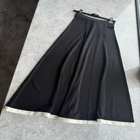 Chanel 25k黑色长半裙fr34