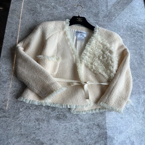 Chanel 02C米色蕾丝边外套fr36