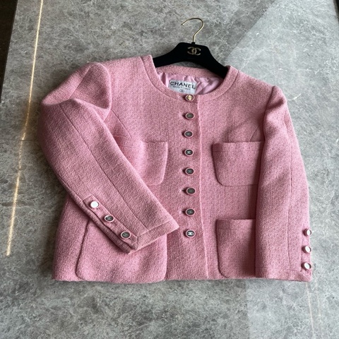 Chanel 95C粉色四口袋镜面扣外套fr44