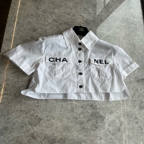 Chanel 沙滩系列白色短袖衬衫fr34