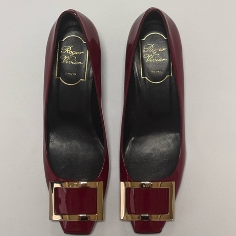 Roger vivier 酒紅 經典方金扣漆皮中跟鞋 4.5 cm 36.5碼 （已加防磨鞋底）