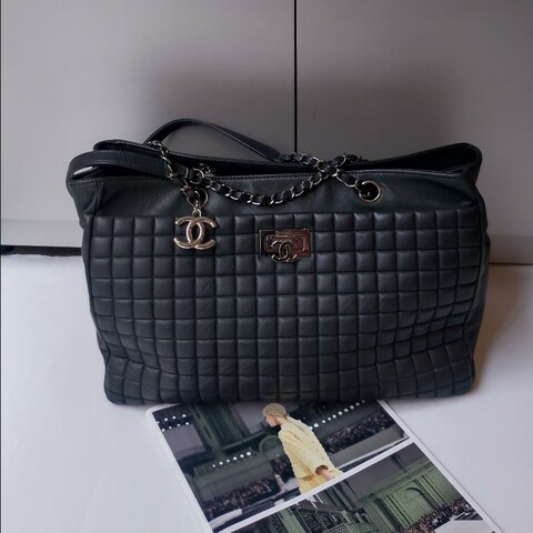 Chanel 銀鍊黑灰方格皮肩側托特包