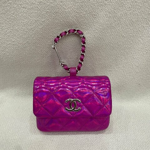 香奈兒 Chanel 迷你雷射粉包掛 雷射粉 漆皮 銀扣 全新