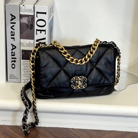 CHANEL 19包26CM 黑金 30開