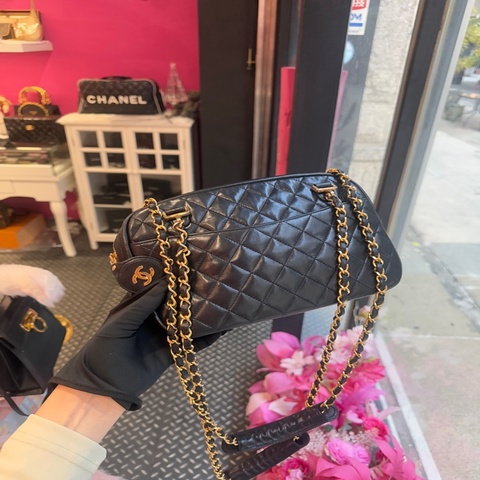 Chanel 黑金圓牌雙鏈斜背包