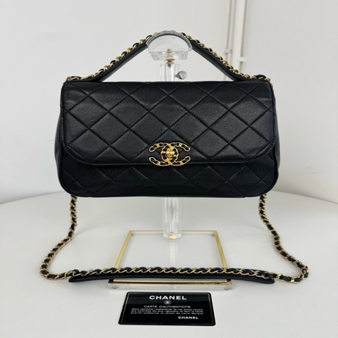 Chanel 黑金19斜背包