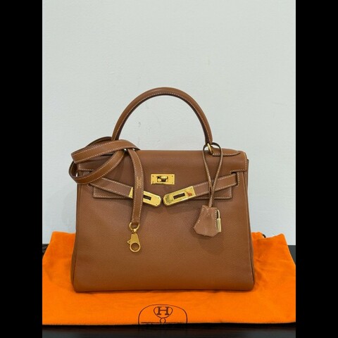 Hermes Kelly 28 Epsom leather 
Gold x ghw
