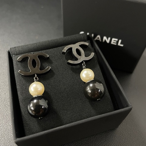 Chanel/香奈兒 14年 磨砂黑珍珠耳環