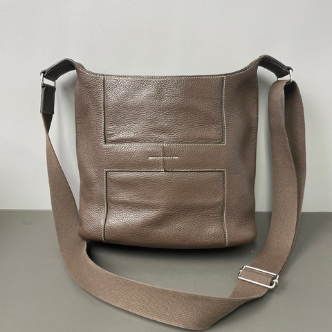 愛馬仕/Hermes 框L刻 good news H系列牛皮水桶包