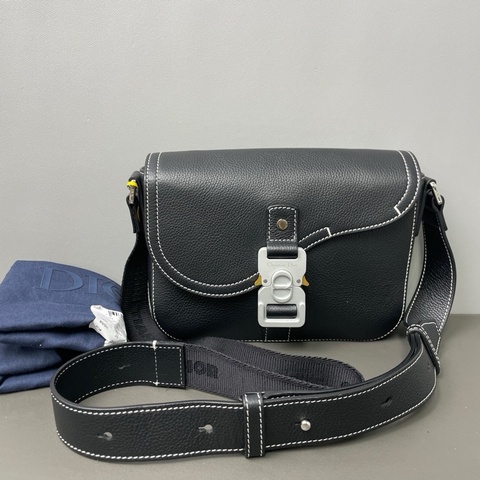 Dior/迪奧 馬鞍翻蓋信使包